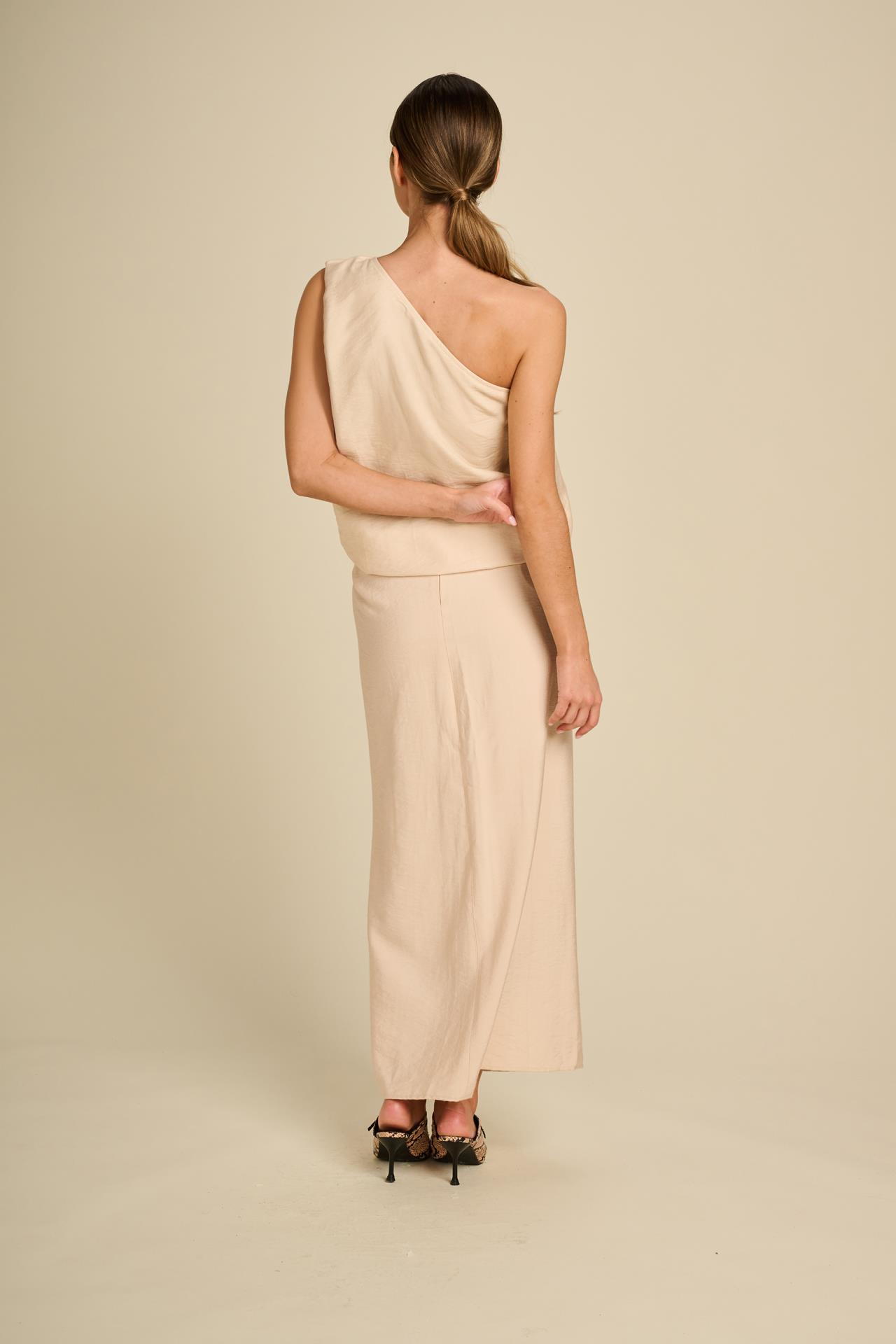 eternity_blouse_powder_hammeredrayon_luminous_skirt_powder_march23_4-36477.jpg