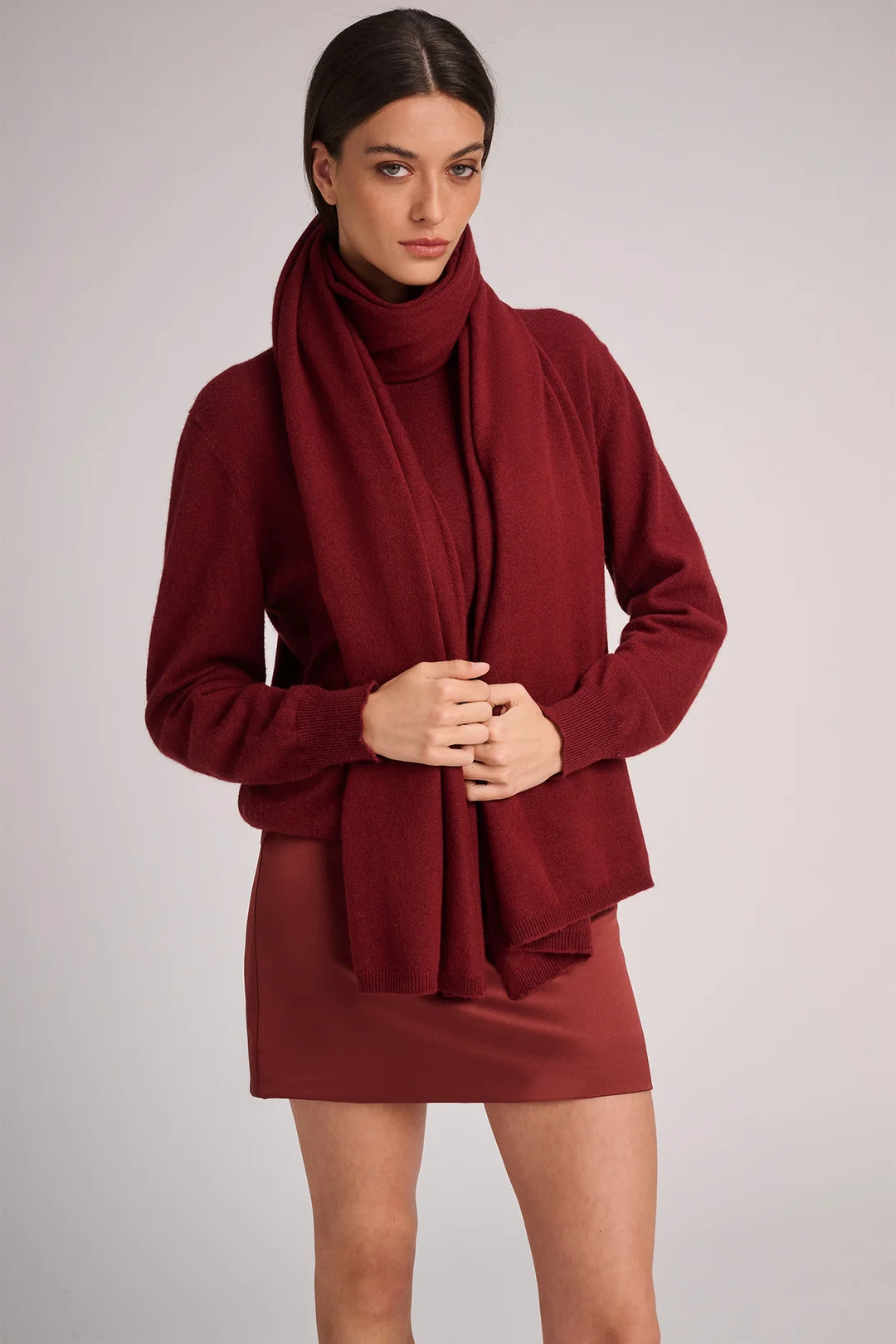 pull_agata_scarf_daphne_skirt_sydney_rust_2.webp