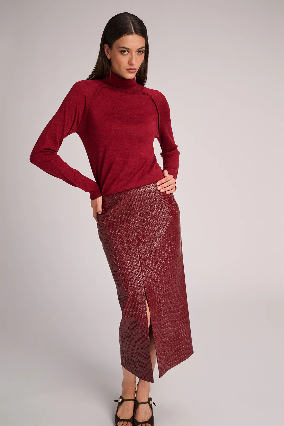 pull_zurich_lipstick_skirt_chicago_lipstick_sandal_raven_rust_-2-38048-1.webp