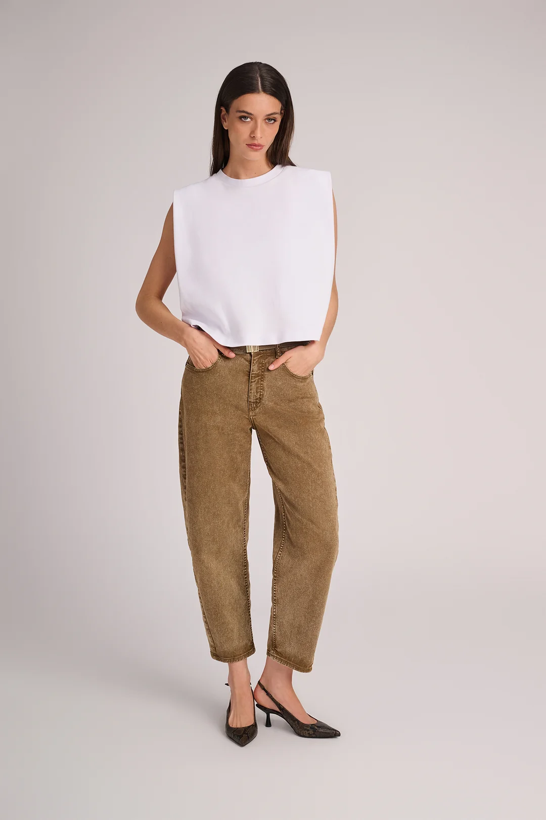 top_orlando_white_jeans_lima_olive_reese_olive.webp